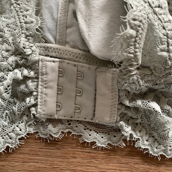 Aerie five bra bundle euc sz S & 34A lace strapless - Picture 11 of 16